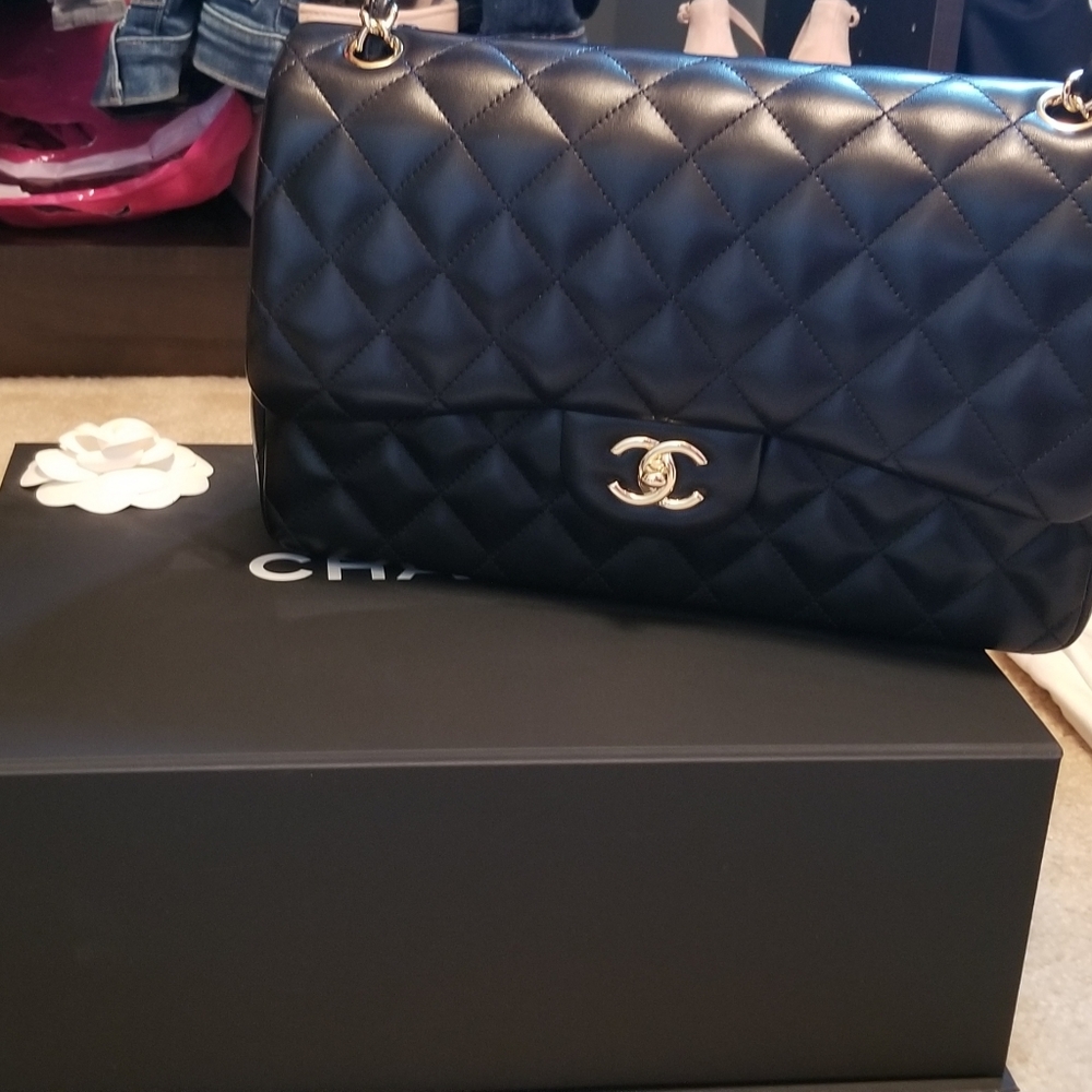 Chanel Jumbo Flap bag in Lambskin with GHW